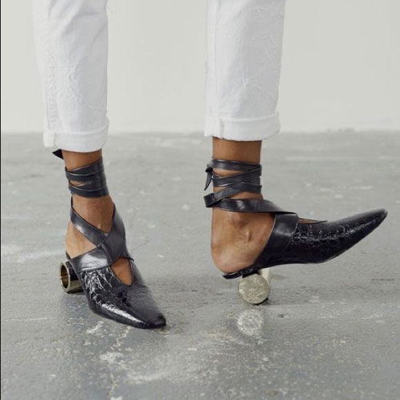 JW Anderson cylinder heels - Picture 4 of 4